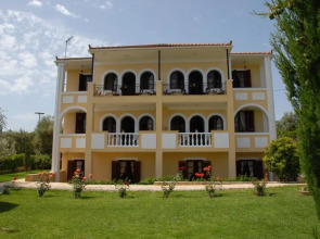 Amboula Beach Apartments