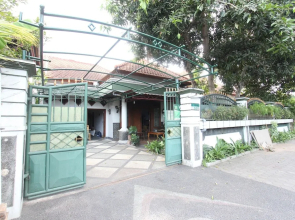 OYO Life 93247 Pondok Pariwisata