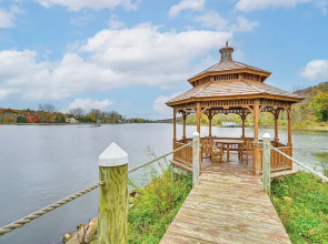 St Joseph River, Lake Michigan Access: Luxury Home