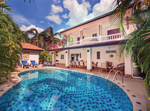 Villa Waree 5 minutes from City and Beach