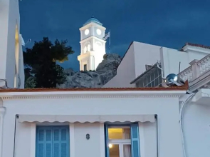 Poros Seaside Suite