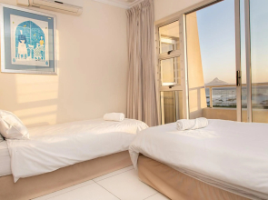 Spectacular Beachfront Apartment 3 Bedroom C101 Sea Spray