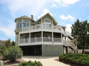 It's All Good - 5 Br home by RedAwning