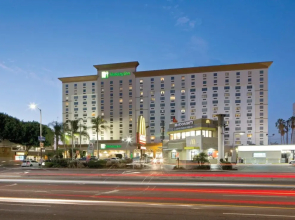 Holiday Inn Los Angeles - LAX Airport by IHG
