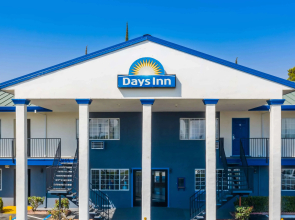 Days Inn by Wyndham Red Bluff