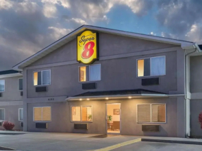 Super 8 By Wyndham Fountain