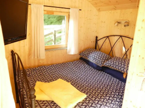 The Lookout Shepherd's Hut