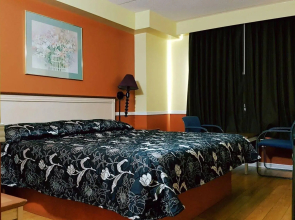 Budget Inn 2000