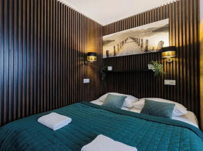 UNIT Warszawa Centrum Room by Metro Rondo ONZ