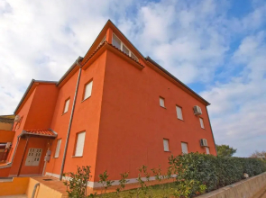 Apartments Antun 1237