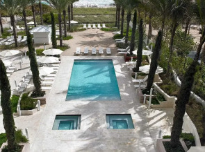 Отель Grand Beach Hotel Surfside West