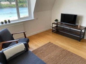 Apartment with stunning views of Menai Strait.
