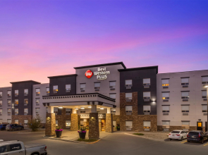 Best Western Plus Service Inn & Suites