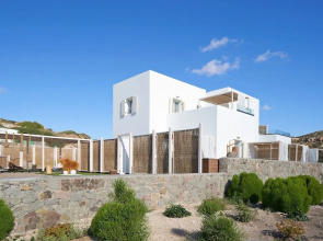 Volcano Luxury Suites Milos - Adults Only