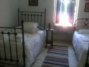 Persefonis view house