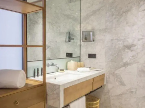 The Sifang Hotel Nanjing Autograph Collection