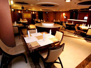 Sun And Sands Downtown Hotel