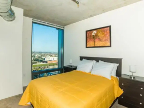 California Treasure Apartment