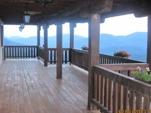 Hadji Boby Guest Inn