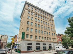 La Quinta Inn & Suites by Wyndham Baltimore Downtown