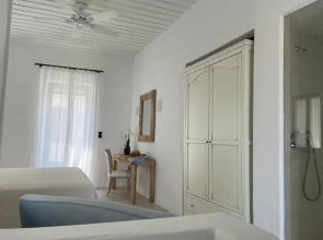 Raphael Skiathos Living-Olga