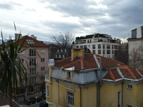 Atelier 9 - Art Mansard Studio