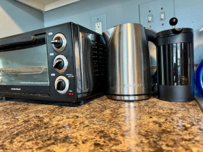 Moody Blues Studio Perfect for Work or Romance