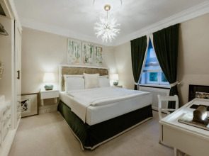 Schlosshotel Berlin By Patrick Hellmann