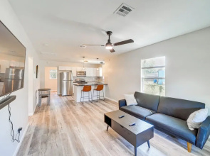 Remodeled Tulsa House w/ Yard ~ 4 Mi to Downtown!