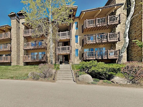 Alpine Condo in Snowmass Village by RedAwning