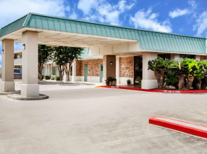 Ramada Plaza by Wyndham Albany