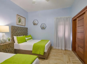 Beach Condo w Sea View B-302 Costa Atlantica