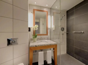 Отель Premier Inn Berlin Alexanderplatz