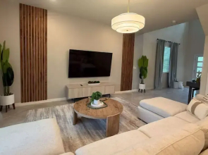 Upstay Family Home w Cinema Pool BBQ Clermont