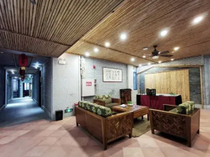 Xiangxi Hostel (Longmen Branch 2)