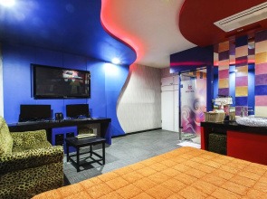 IS Motel