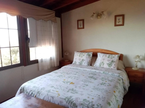 Casa Rosales with Pool & Wifi