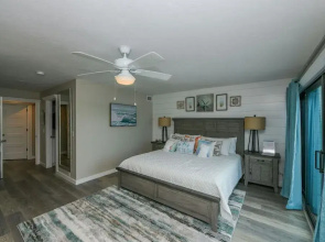 Fanta-Sea on the Beach (53 Beach Rd) by Beachside Management