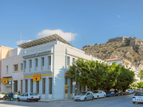 City apartment with private parking