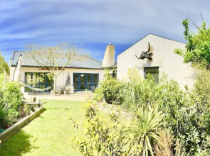 The Oasis by the Sea and Forest