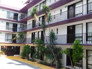 Hotel Suites Royal