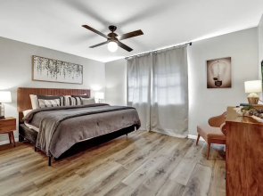 Amazing Haus With Fire Pit! - 2 Mins to Main St!