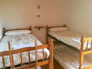 Hostel Albergue de Pintueles