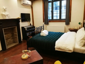 Vk House No.2 Near Bajin'S Residence