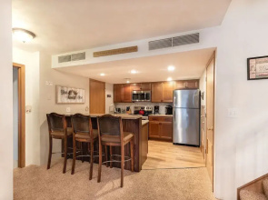 Seven Springs 2 BR Condo - Deck and Mountain Views by RedAwning