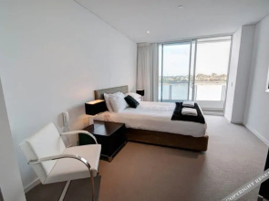 Del Mar Apartments