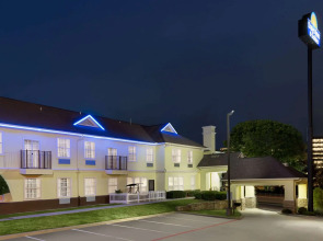 Days Inn & Suites by Wyndham Euless DFW Airport South