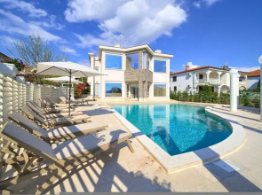 Villa Piano With sea View