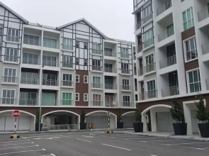 My 3 Rooms Apartment at Golden Hills