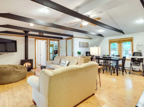 Walk to Beaches: Tree-lined Pocono Lake Retreat!